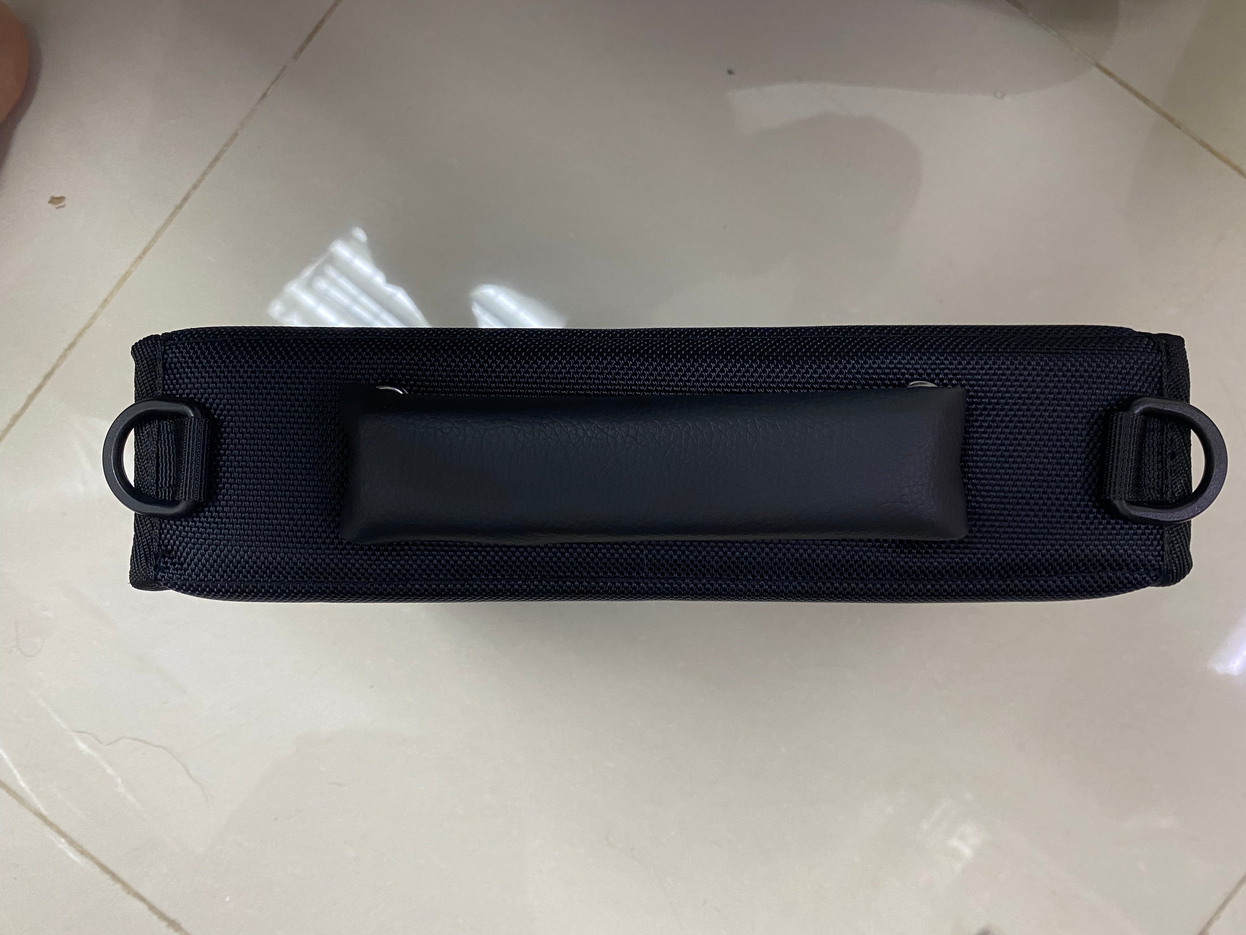 Effect Audio Nylon Leather Chamber Carrying Case Black 4 Compartments for Earphone Cable