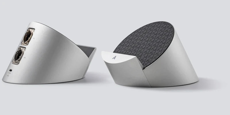 Astell Kern AK Docking Cradle for PD10 / SP4000 – Aluminum Home Audio Dock with Balanced XLR Output, USB‑C Charging, Roon Ready & Qobuz Connect Support, LED Bit‑Rate Indicator