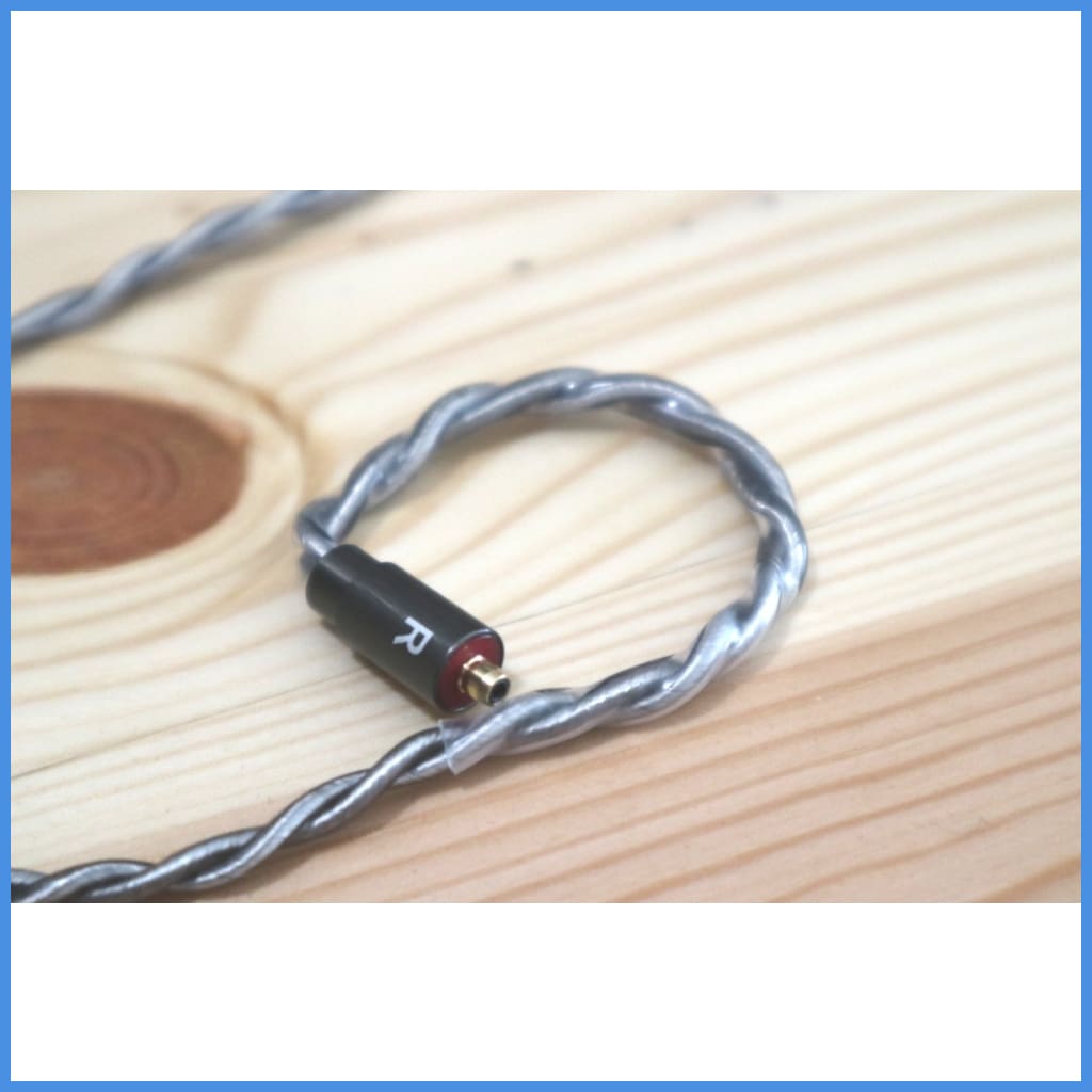 Acoustune Ars132 Ars133 Pentaconn Ear 4-Core Ofc Mixed Copper / Silver-Plated To 2.5Mm 4.4Mm