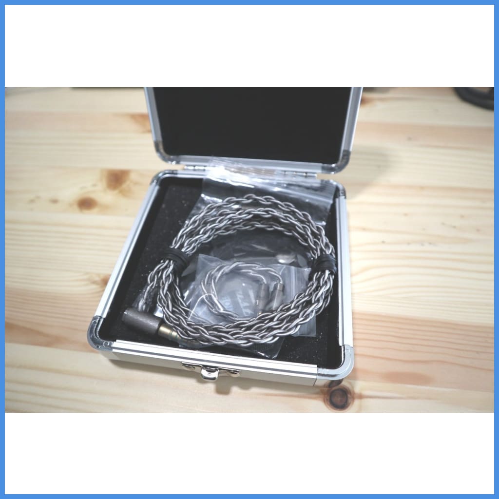 Acoustune Ars132 Ars133 Pentaconn Ear 4-Core Ofc Mixed Copper / Silver-Plated To 2.5Mm 4.4Mm