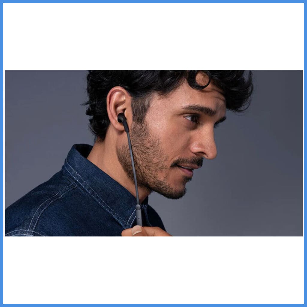 Belkin ROCKSTAR Earphone with Lightning Connector for Apple