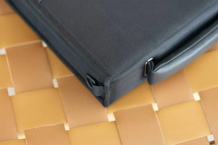 Effect Audio Nylon Leather Chamber Carrying Case Black 4 Compartments for Earphone Cable