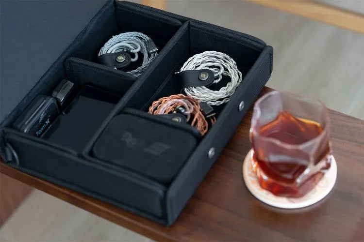 Effect Audio Nylon Leather Chamber Carrying Case Black 4 Compartments for Earphone Cable