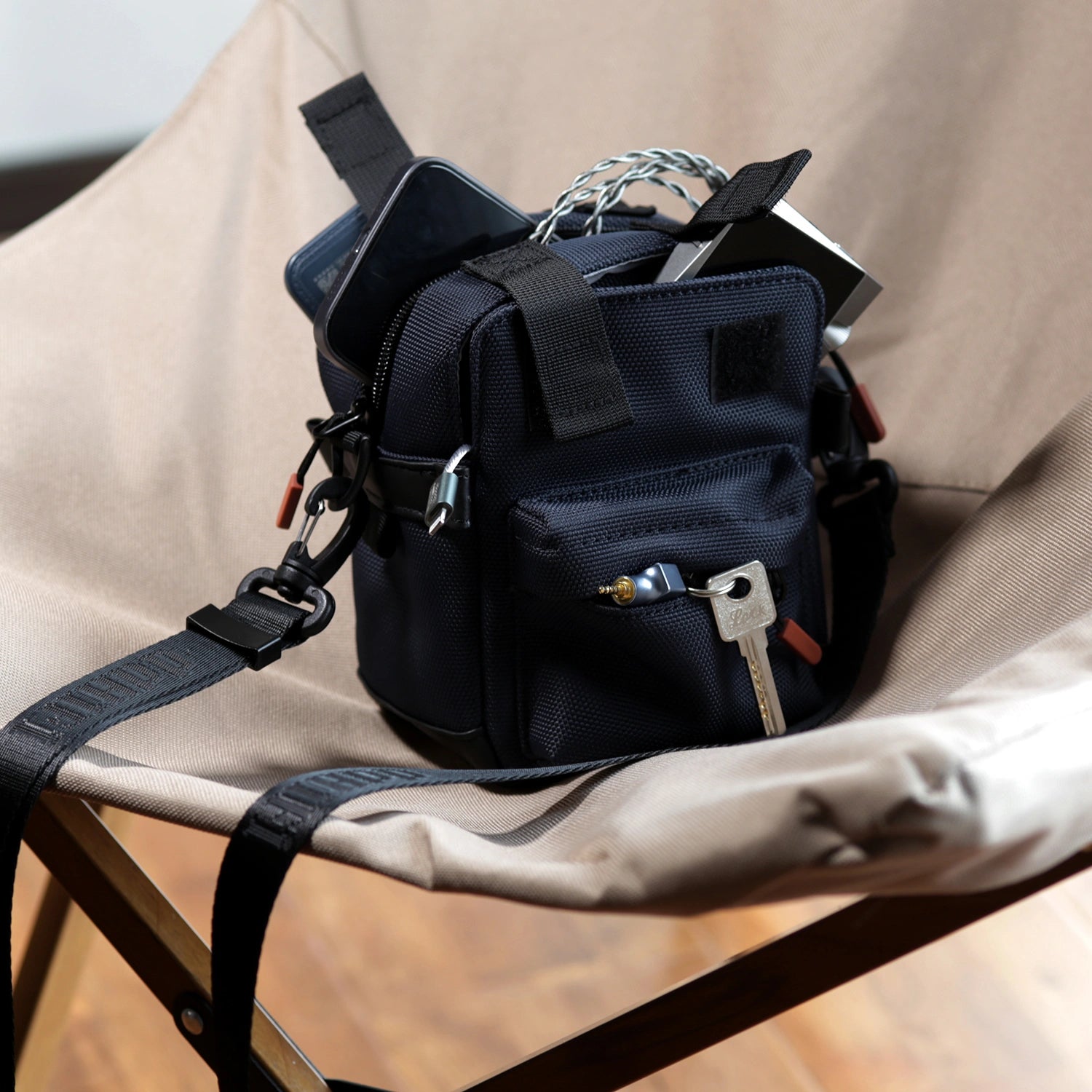DDHiFi C2022 Outdoors Carrying Case for Audiophiles DAP