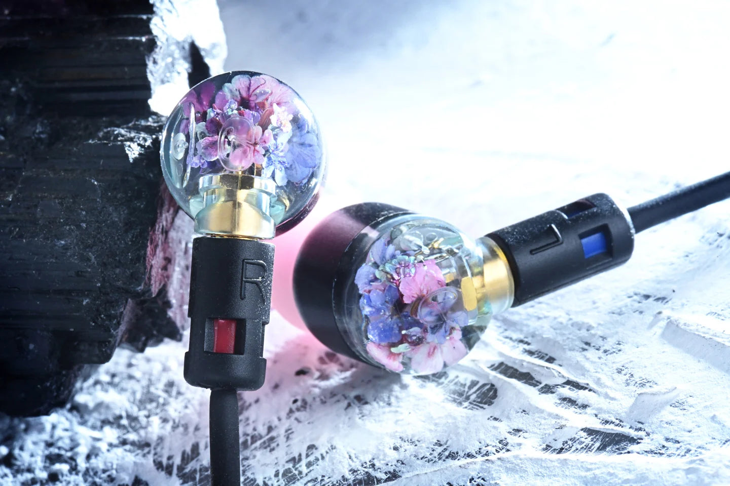 Intime Clivia & Hyacinth Handmade Earphones HK Limited Edition